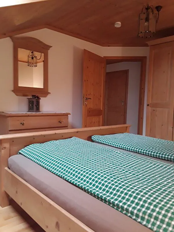 Schlafzimmer der Ferienwohnung 2